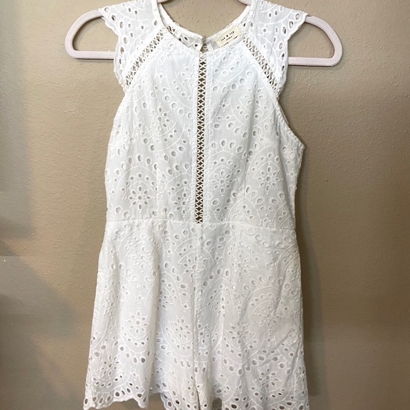 White lace romper - Picture 2 of 4